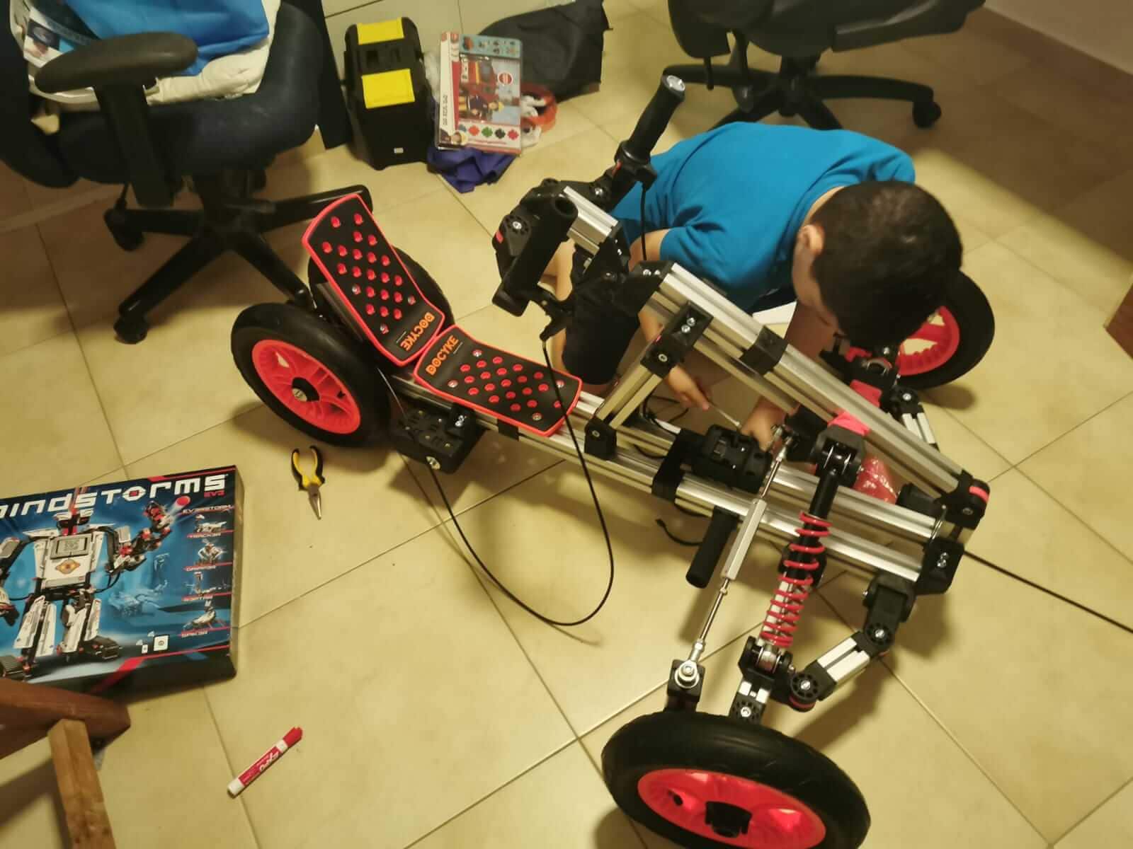 רכב ממונע לילדים 12V