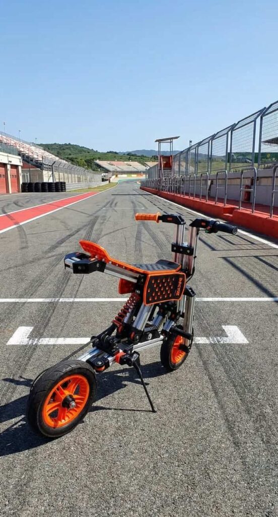 אופנוע חשמלי קטן לילדים